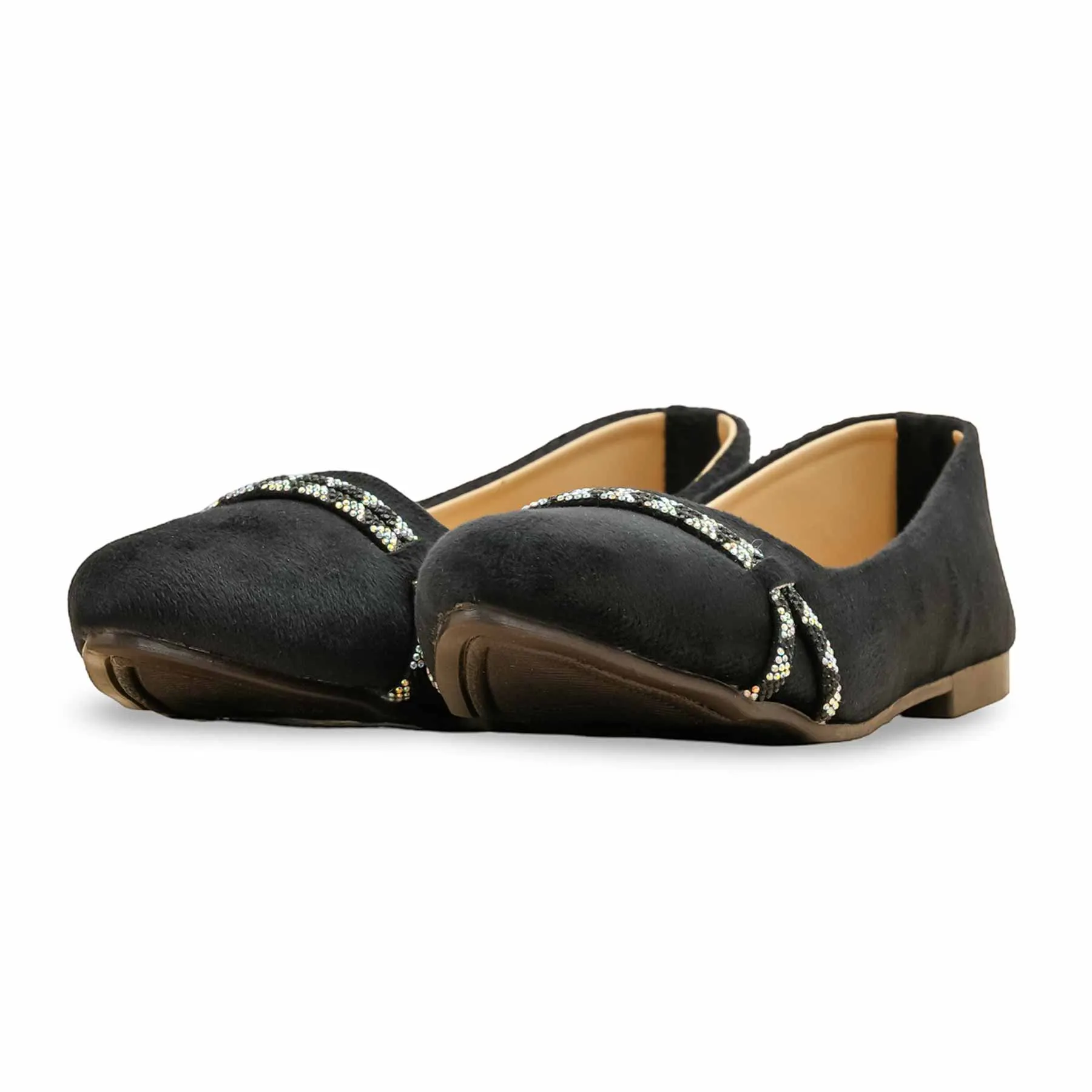 Stylish Fit Comfort Padding Black Pumps For Women WN1264