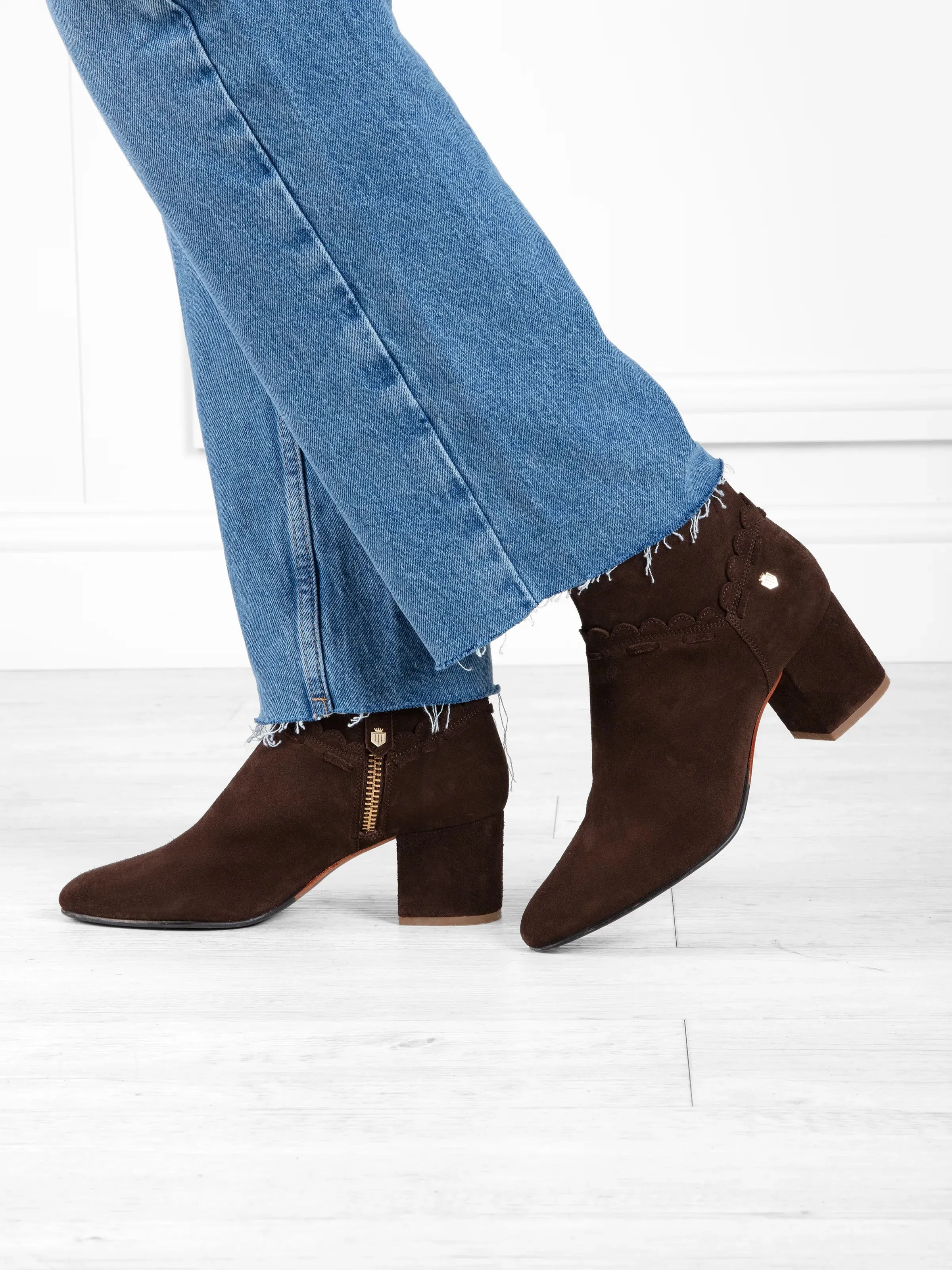 Buckle Shine Bakewell Ankle Boot - Chocolate