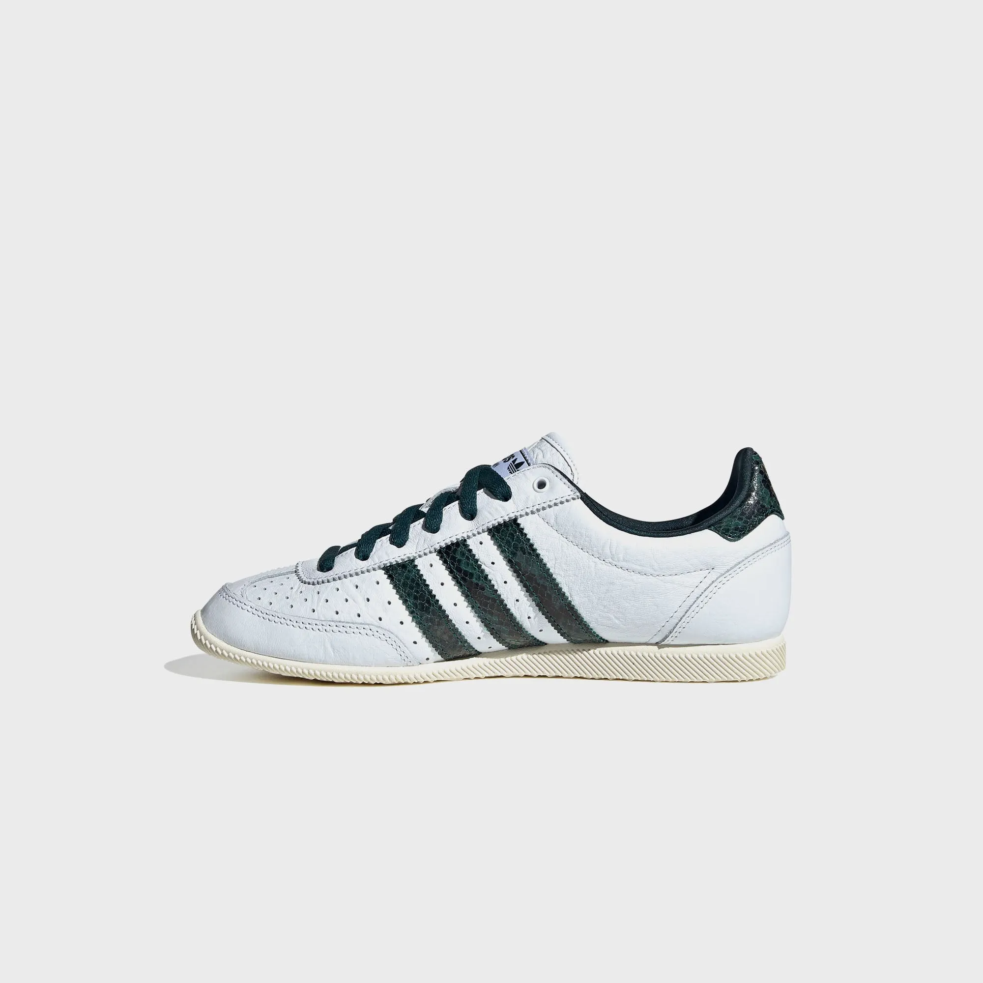 adidas Japan - White / Collegiate Green / Aurora Ivy Indoor Workout Steady Steps
