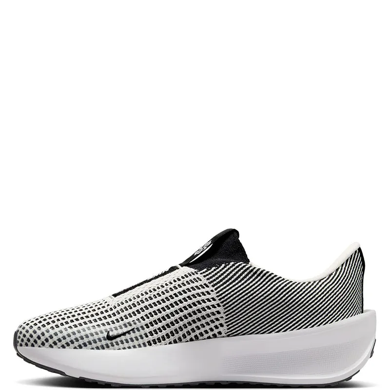 Soft White Wear   Resistant Nike Men's Interact Run EasyOn