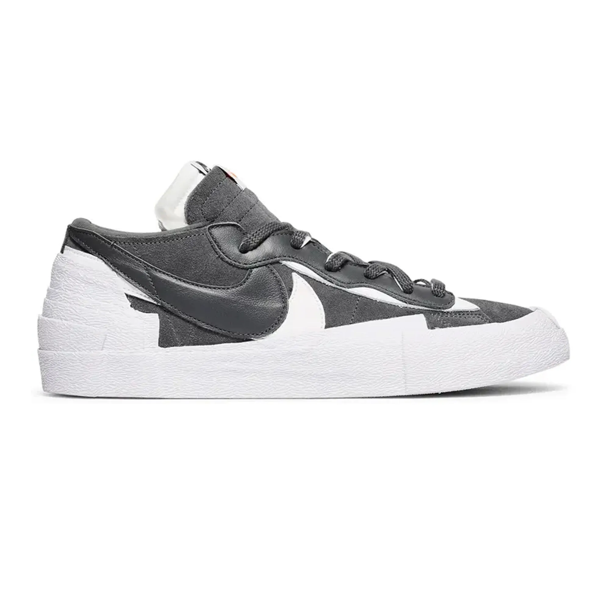 Hyperlock Heel Counter Nike Blazer Low x Sacai 'Iron Grey'