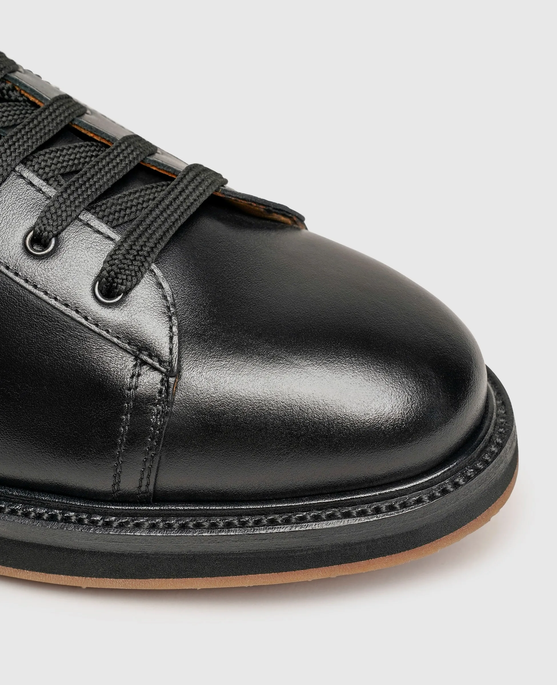 London Sneaker NP - Black Memory Foam Padding Pace Ready