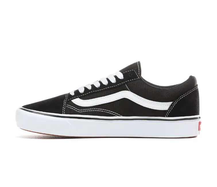 Vans Unisex Comfycush Old Skool (Black/White) Structured Feel Stability frame