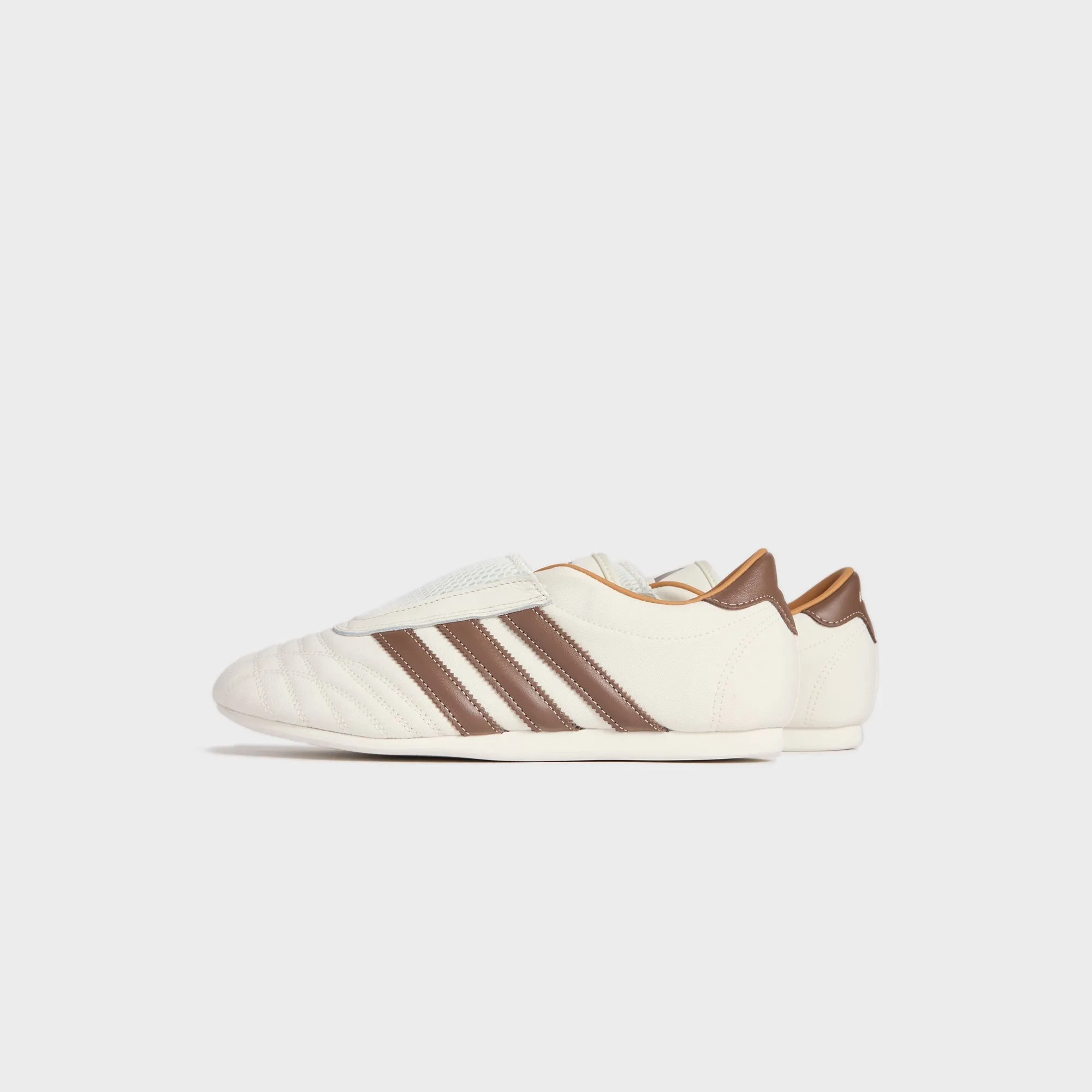 Breathable Perforations Fresh feeling Kith Women for adidas Originals Taekwondo - Natural Canvas / Coffee Quartz