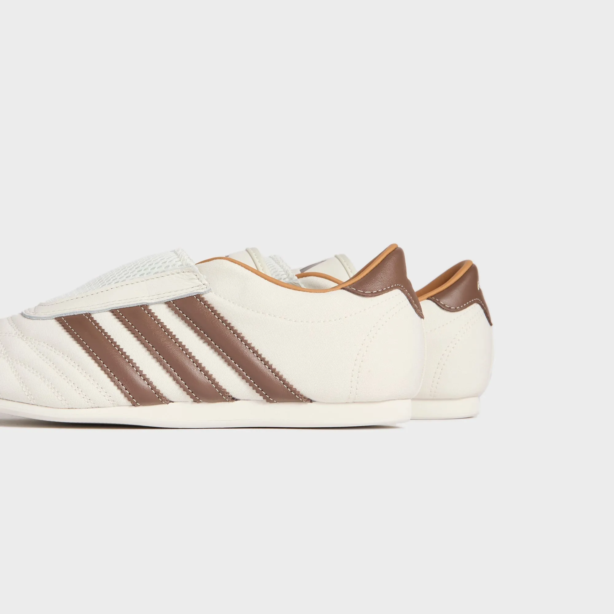 All-around traction Kith Women for adidas Originals Taekwondo - Natural Canvas / Coffee Quartz