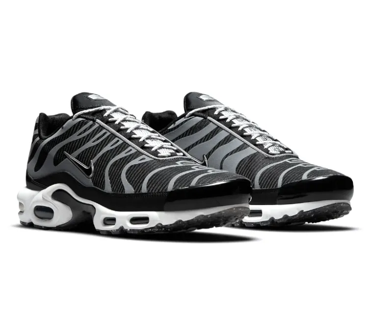 Shock Edge Men's Nike Air Max Plus TN (Black/Metallic Silver)