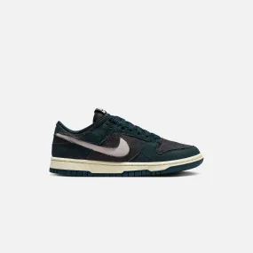 Wear Flex Balance Focus Nike WMNS Dunk Low - Armory Navy / College Grey / Black