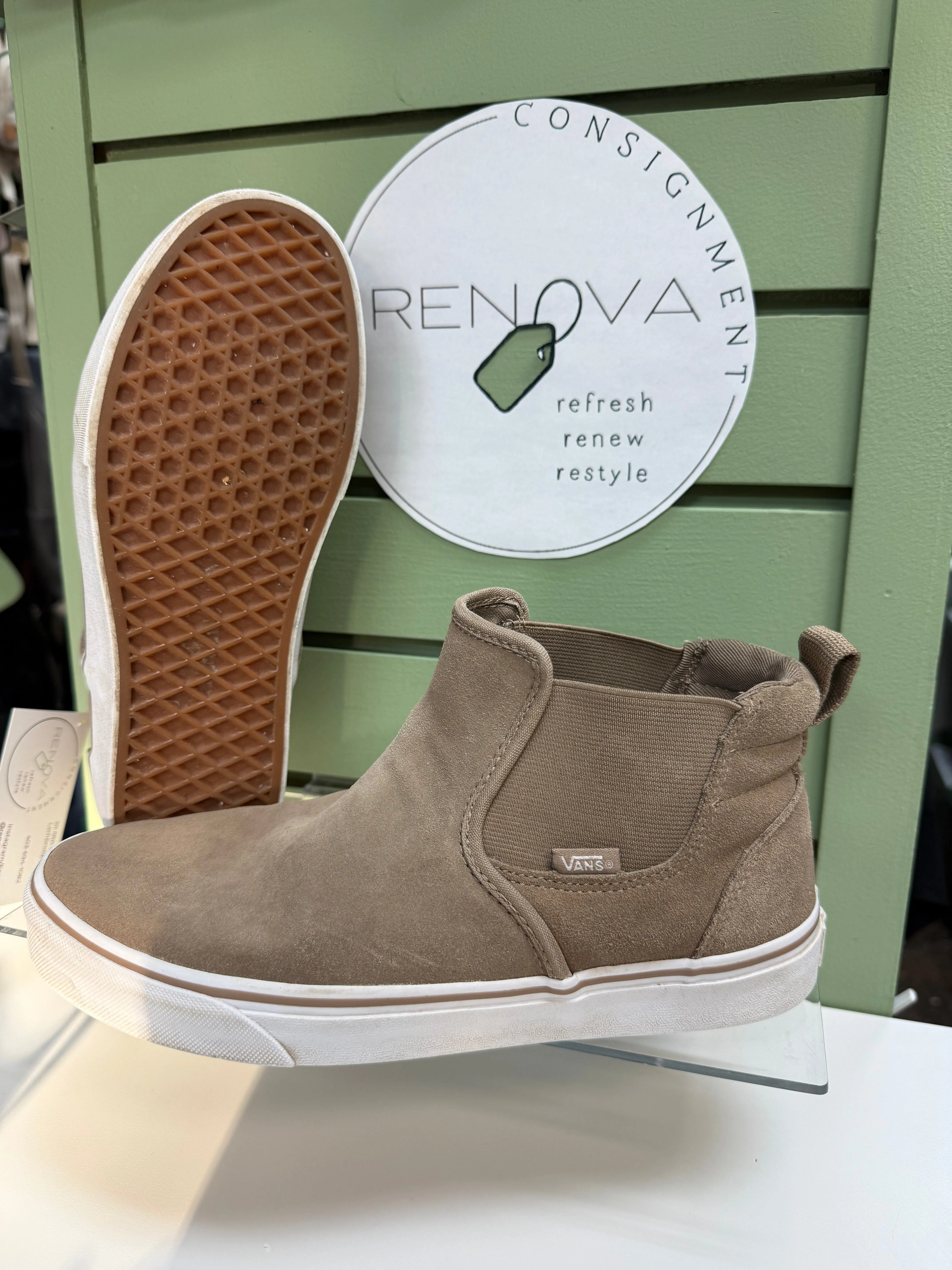 Vans Asher Mid Slip On Sneakers (Mens 8/ Womens 9.5) Anti Torsion Stability Eco Friendly Manufacturing