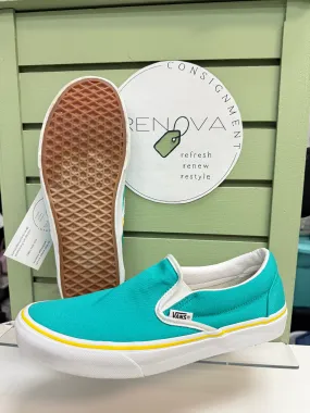 Padded Tongue Design Flexible Torsion System Vans Classic Slip On Sneakers (Mens 8.5/Womens 11)