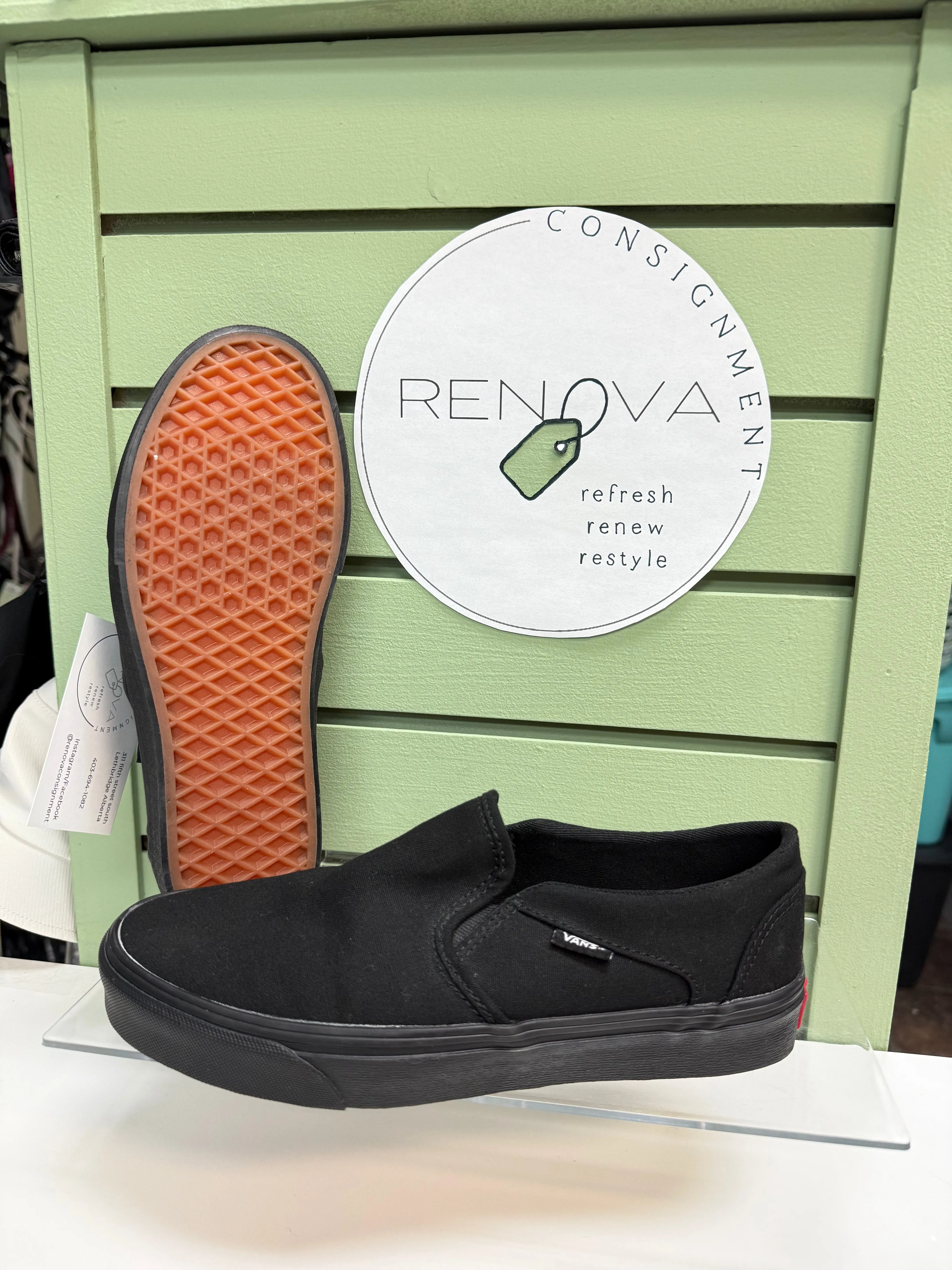 Vans Classic Slip On Sneakers (Womens 8) Enhanced Fit Slip Control