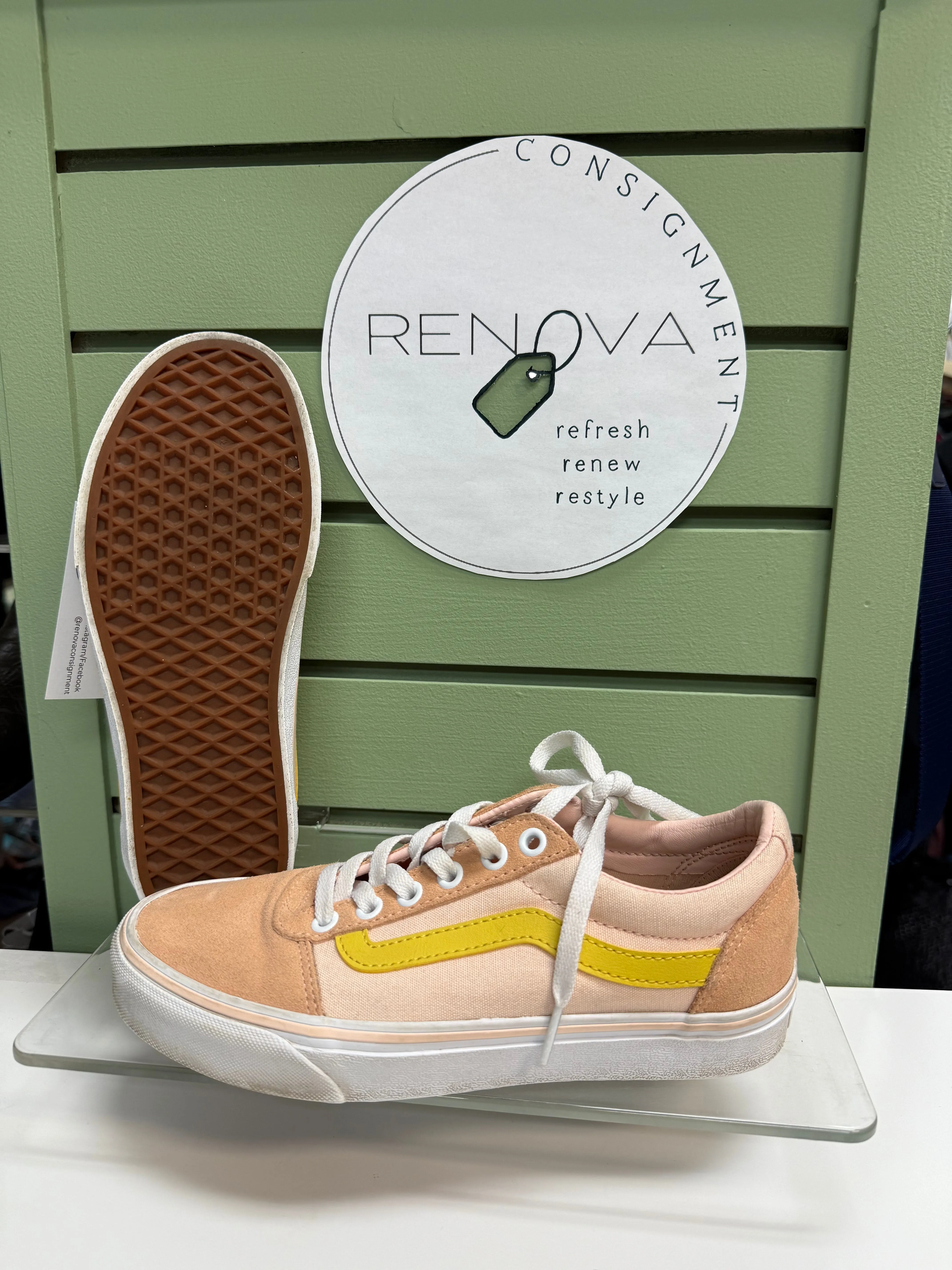 Vans Old Skool Sneakers (Womens 7) Thermal Regulation Layer