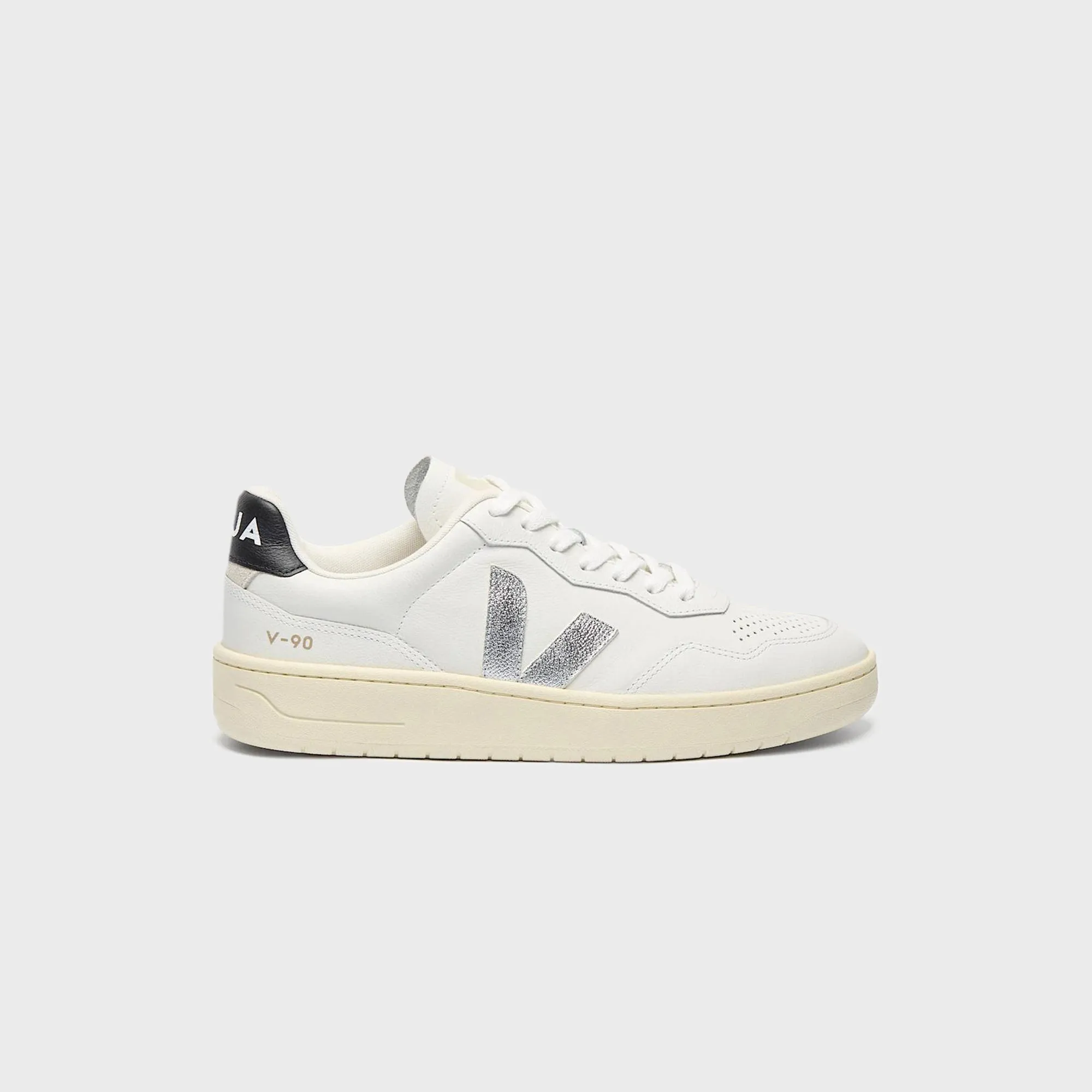 Veja V-90 - White / Silver / Black All-purpose fit