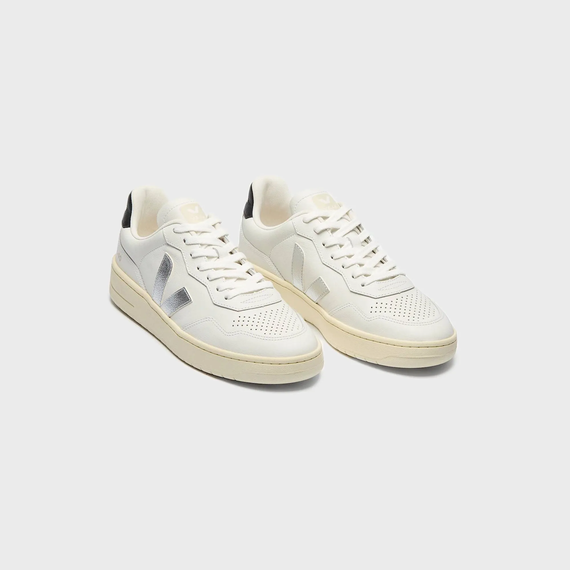 Veja V-90 - White / Silver / Black Breath Comfort Zero Drop Design