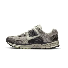 Reinforced Eyelet Durability Supportive Step W NIKE ZOOM VOMERO 5