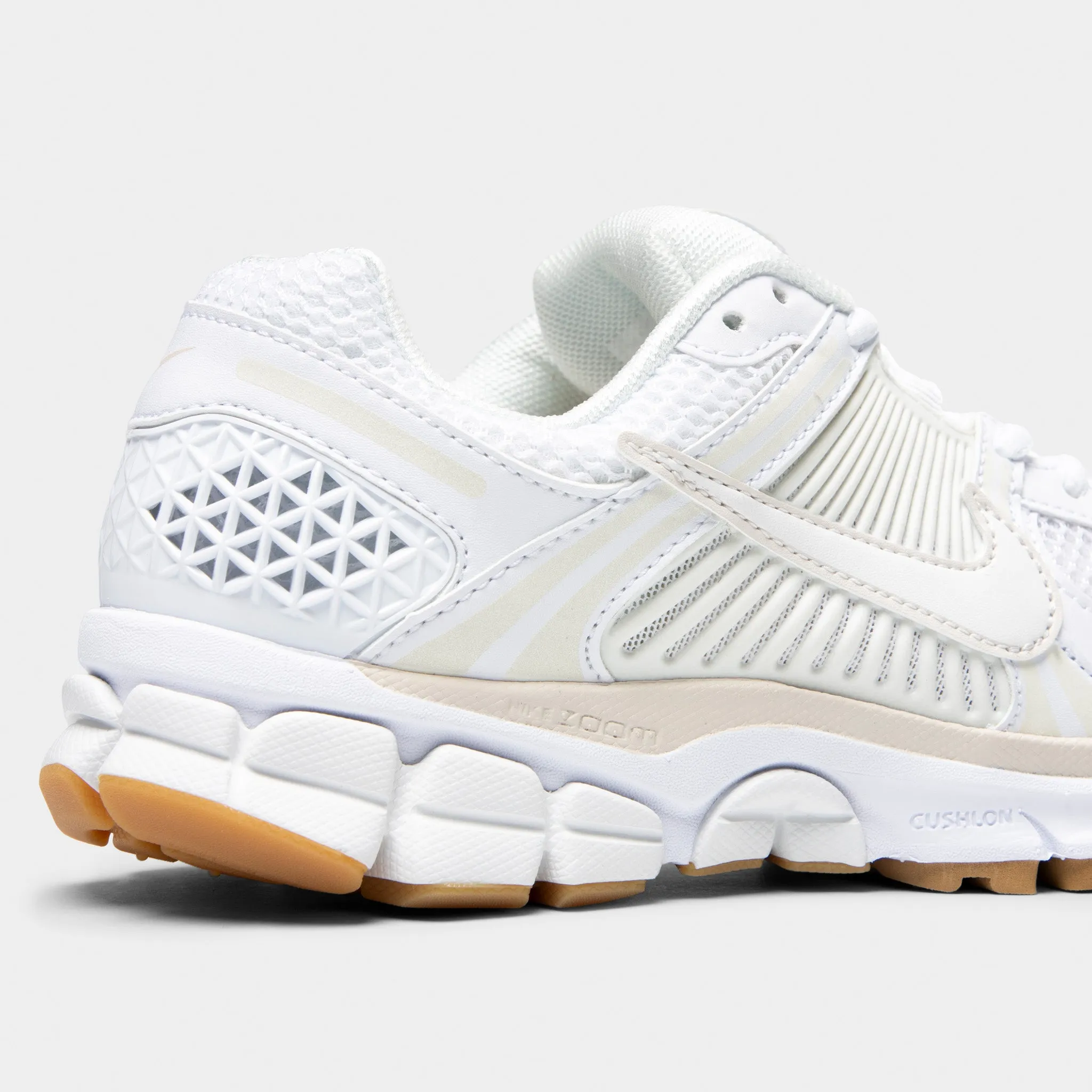 Nike Women's Zoom Vomero 5 White / Phantom - Summit White Fashion Accent Multidirectional Flex