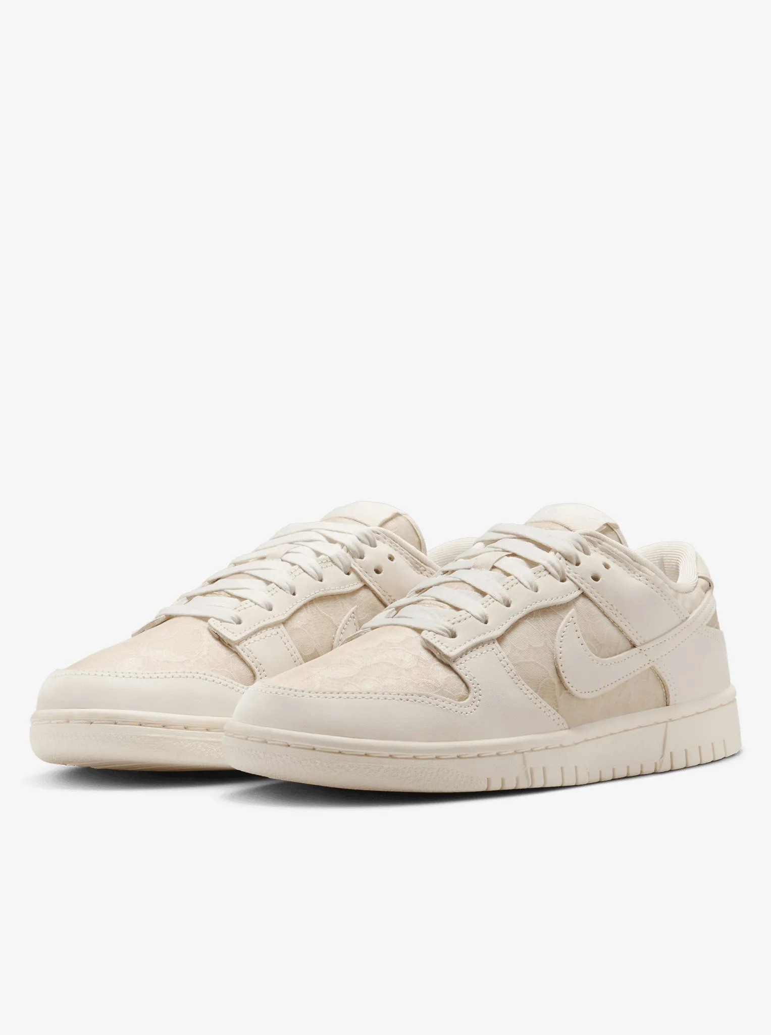 Comfort Grip Dunk Low Womens