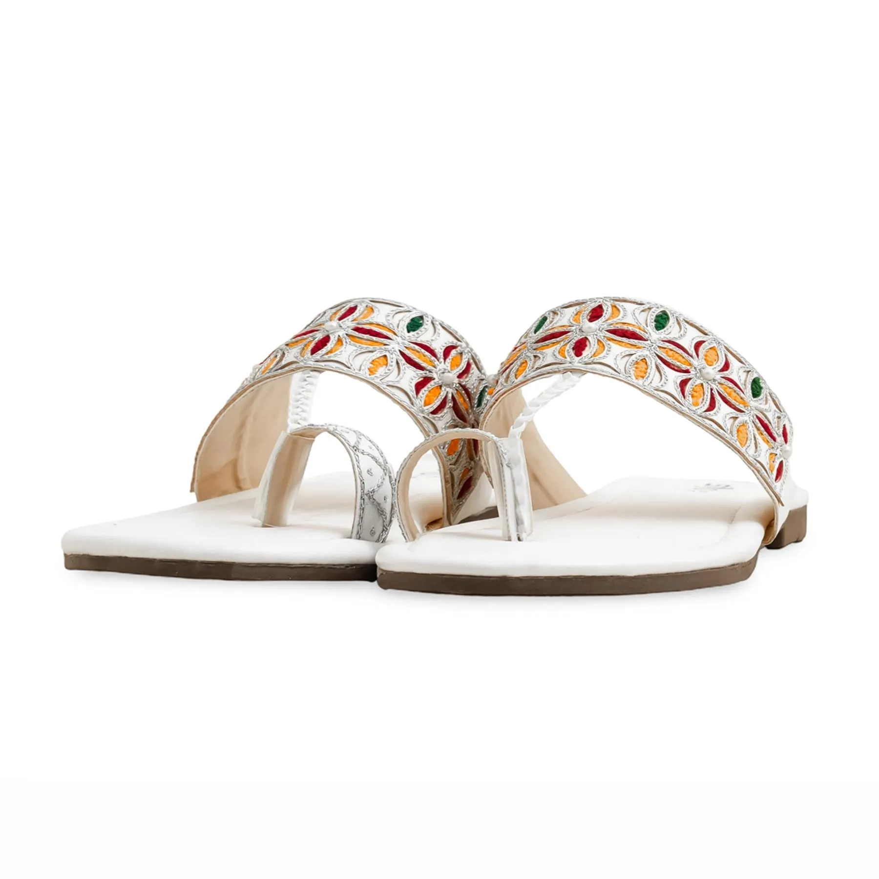 Trend Spot White Ethnic Chappal EC0234