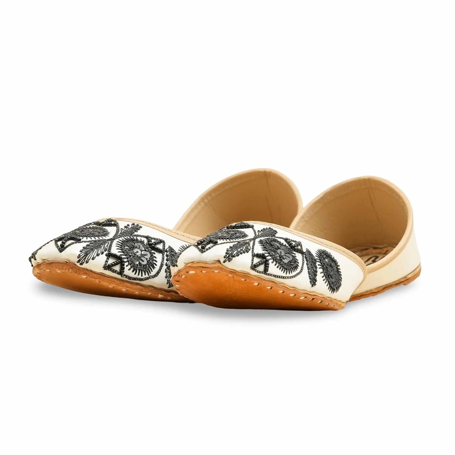 White Ethnic Khusa For Ladies EC8603 Modern Comfort least modern