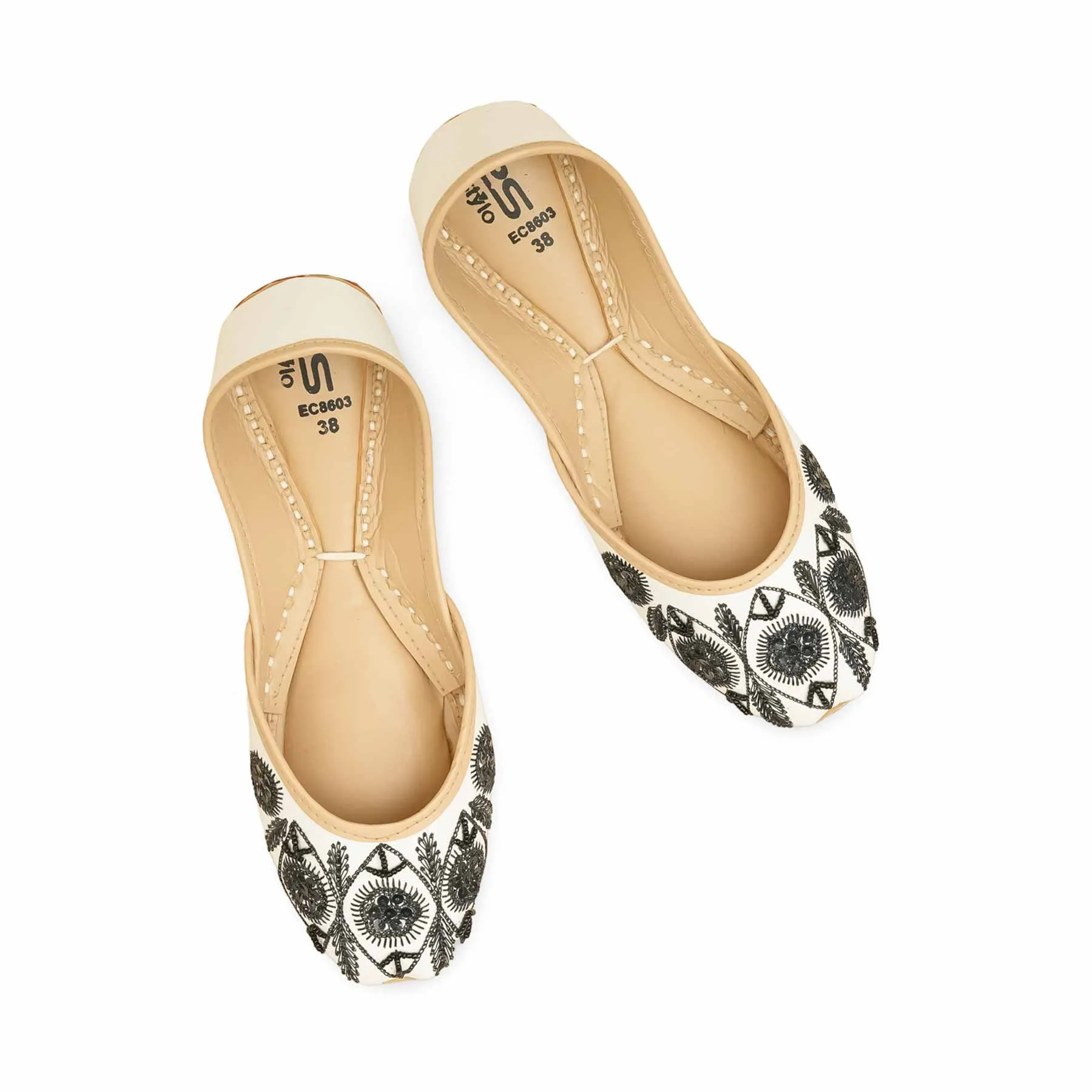 White Ethnic Khusa For Ladies EC8603 Casual Ease