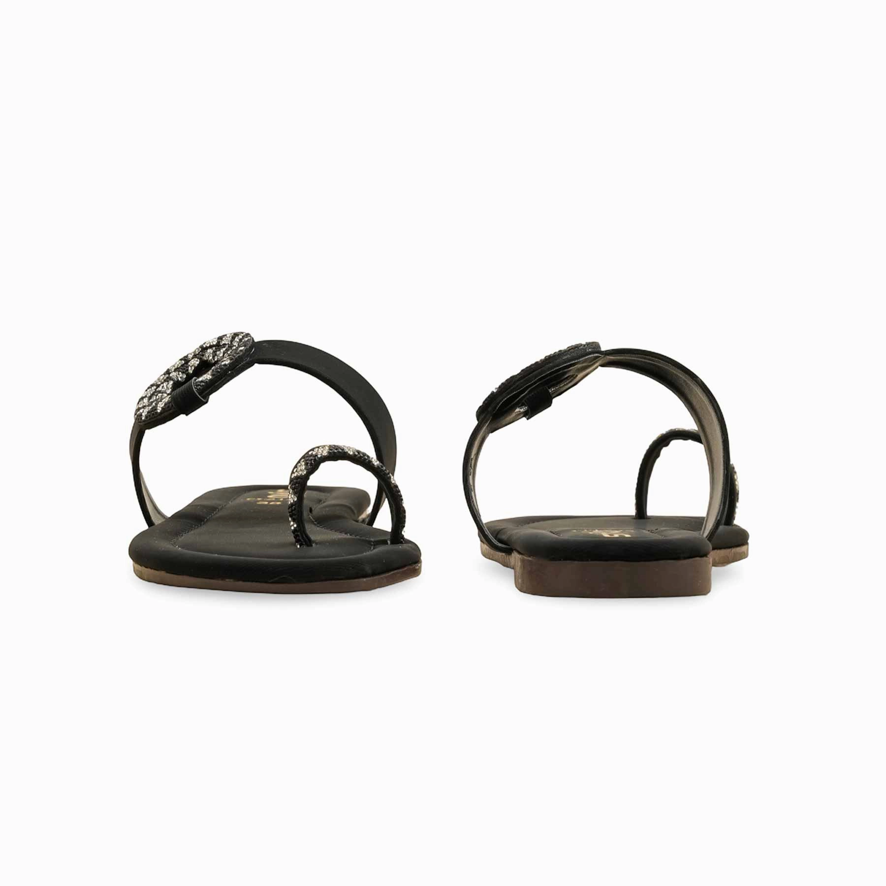Black Casual Chappal For Women CL2143 Padded Tongue