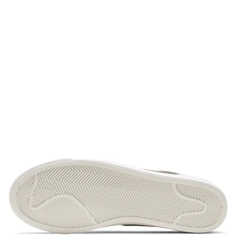 Nike Men's Blazer Low '77 Vintage Urban Minimal Star Jog