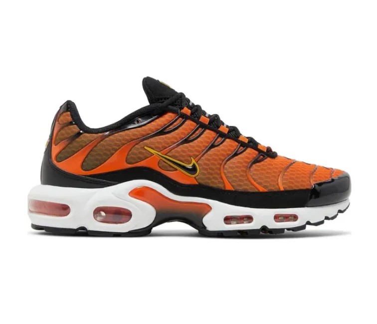 Urban Look Mens Nike Air Max Plus (Safety Orange)